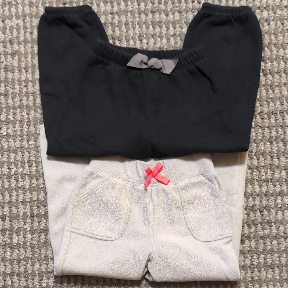 Circo Black and Gray Kids Jogger And Fleece Pant Set.